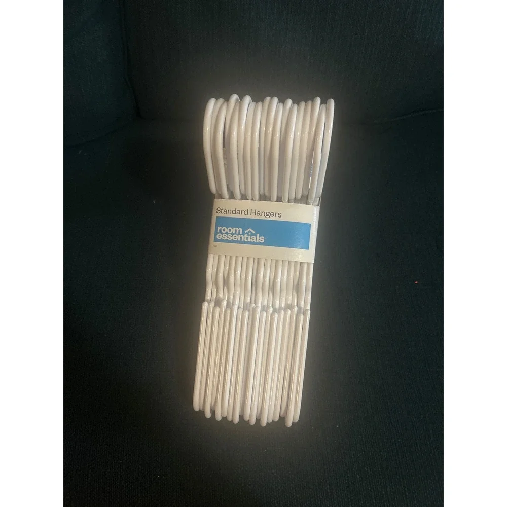 Room Essentials White Plastic Clothes Hangers 18 Pack with Notched Shoulders